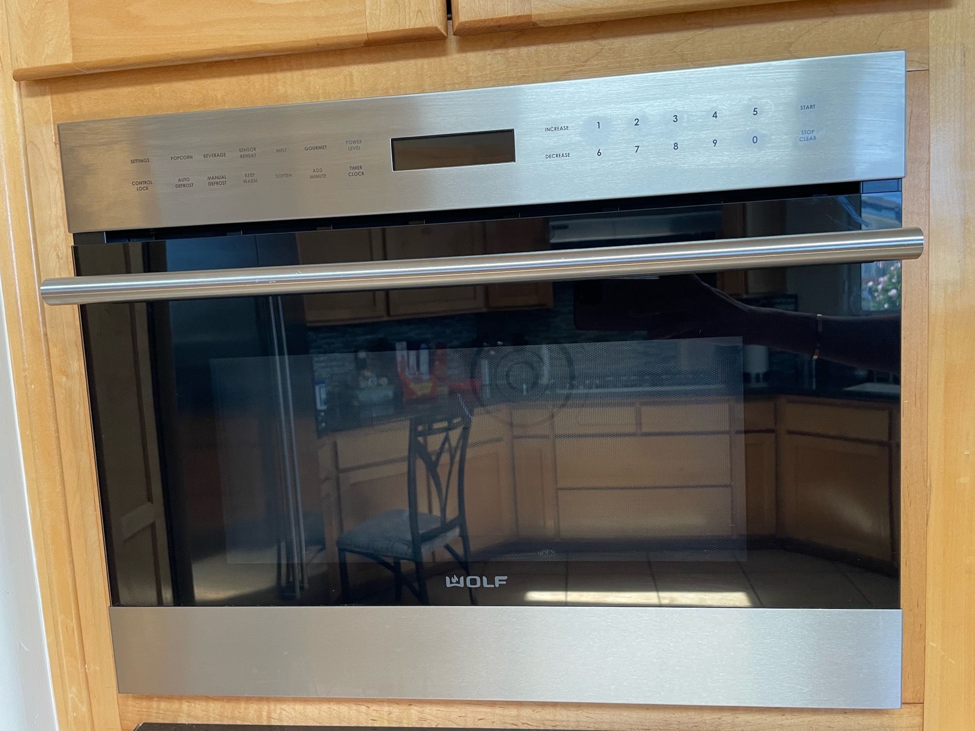 Wolf Microwave 24”