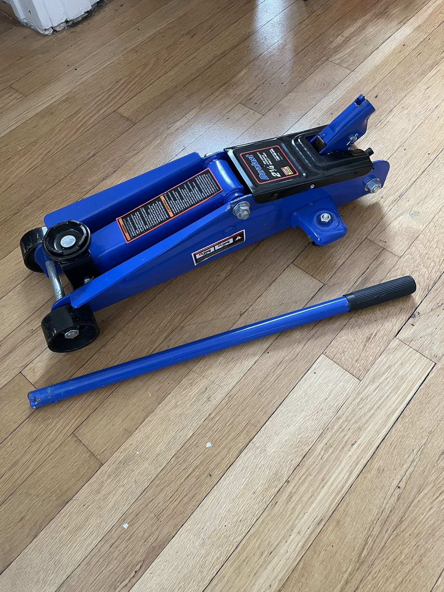 Duralast 2.25 Ton Low Profile Garage Jack