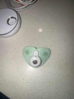 Owlet Smart Sock Baby Monitor Sensor with extra fabric socks