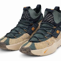 Nike ISPA Sense Flyknit Men’s Size 10 • Green Tan • Techwear Sneakers