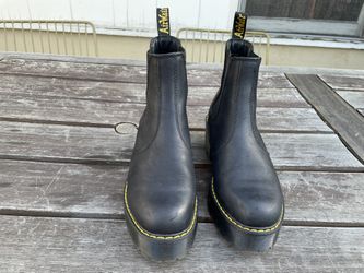Womens Chunky Dr Marten’s Chelsea Boots