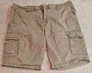UNIONBAY Men's Cargo Shorts - Size 40
