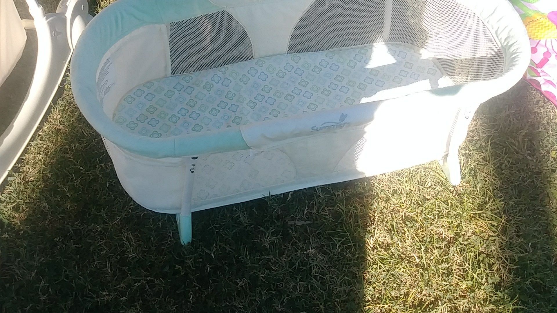 Baby small bassinet