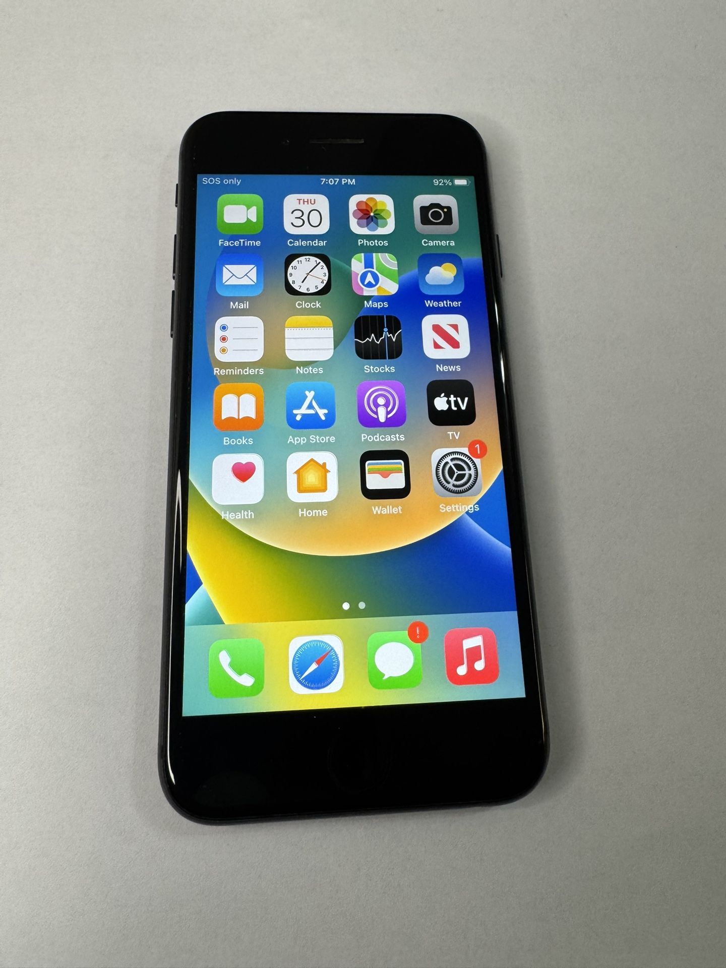 Apple iPhone 8 (256Gb)