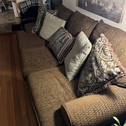 7 Ft Brown Couch And Matching Loveseat 