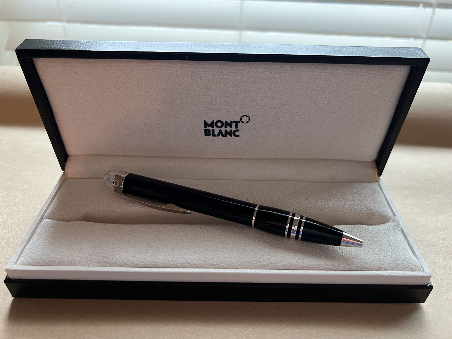 MONTBLANC STARWALKER PEN
