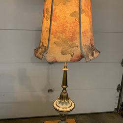 Beautiful Mid 20th Century Tall Stiffel Table Lamp