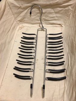 Tie hanger