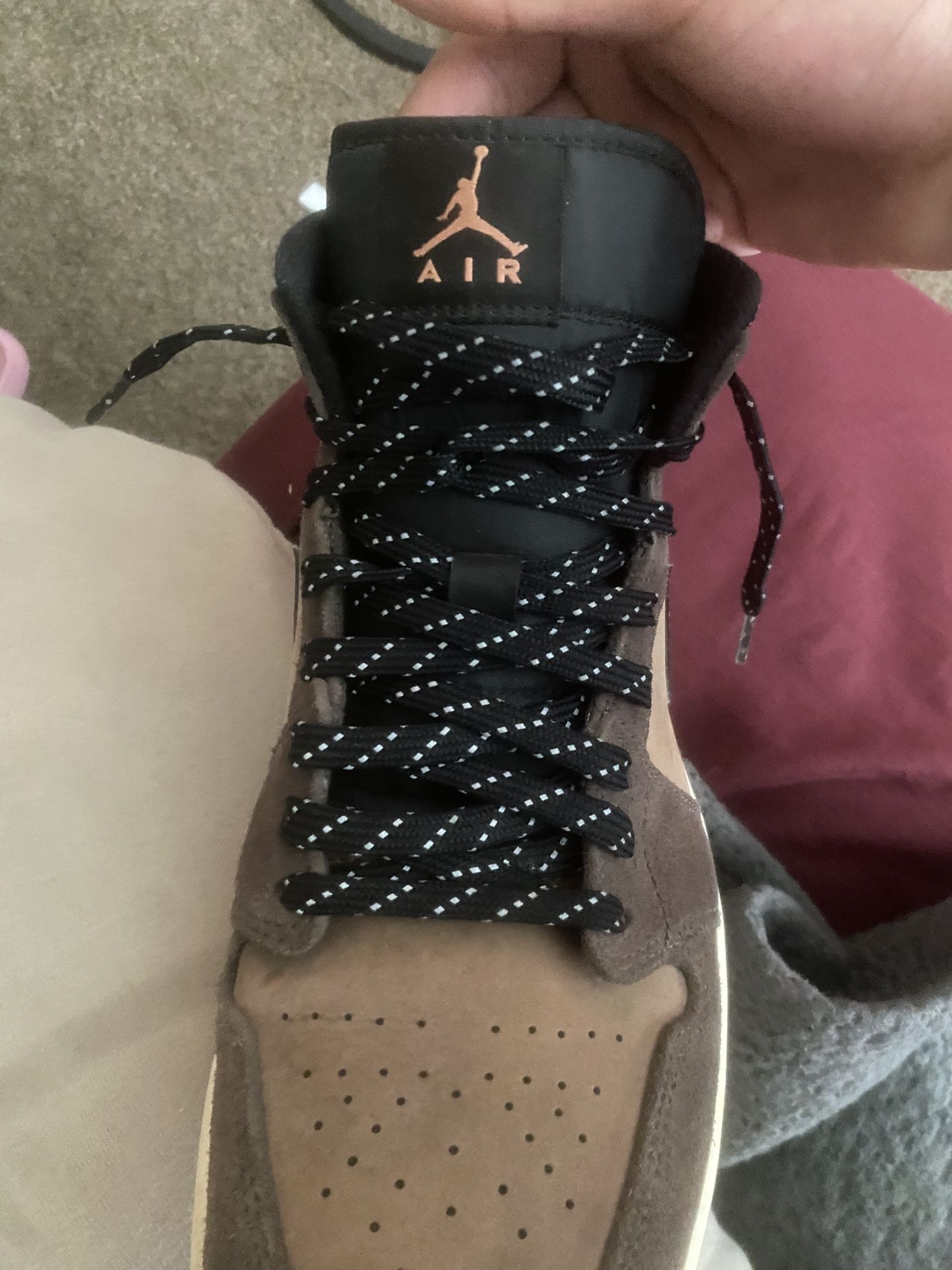 jordan 1 chocolate size 10.5
