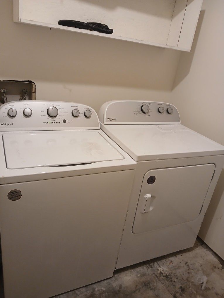 Washing machine and dryer one hundred and fifty dollars a piece