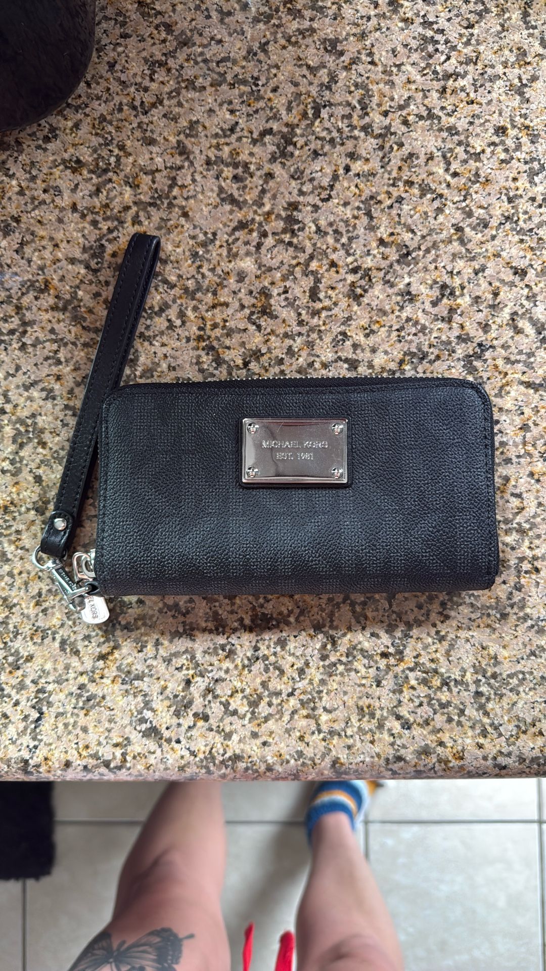 MICHAEL KORS WRIST WALLET NEW