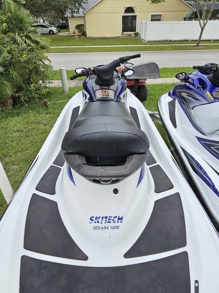 2 Yamaha Waverunner Jetski With Double Trailer for Sale in Orlando, FL