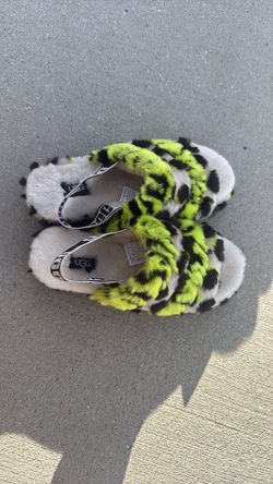UGG slippers Size 8 Women’s