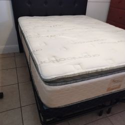 Full Size Bed Set. Practically New 