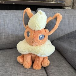 Pokemon Flareon Comfy friends Plush 17 1/4in 