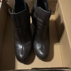 Simply Vera Wang High Heel