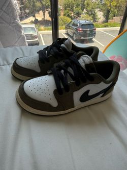 Nike toddler sneakers