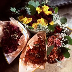 Flower arrangements! Everything Must GO!