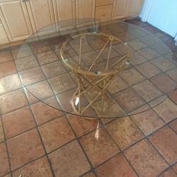 Table Wicker Table 