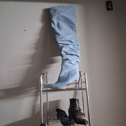 10$ Never Worn Brand-new Women's Boots