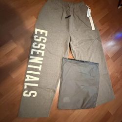 Essential Pants 