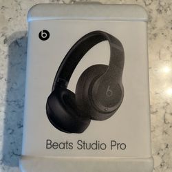 Beats Studio Pro (Black)