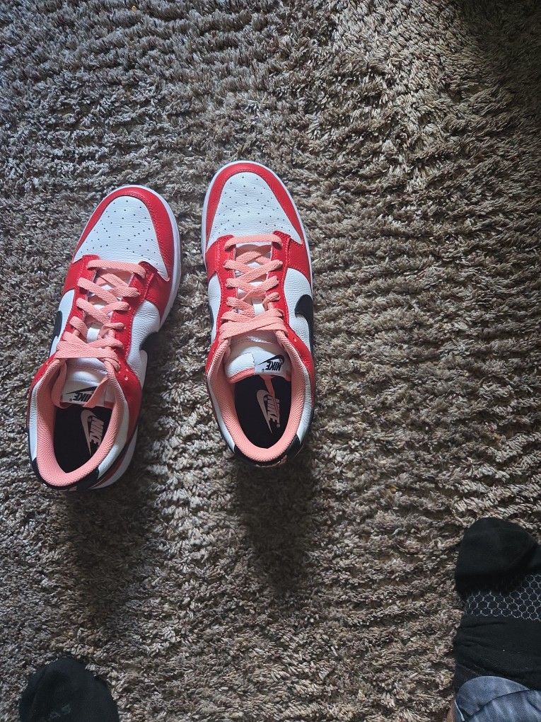 NIKE SHOES