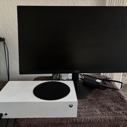 Xbox Series S And Monitor