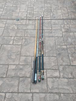 4 Pool cues