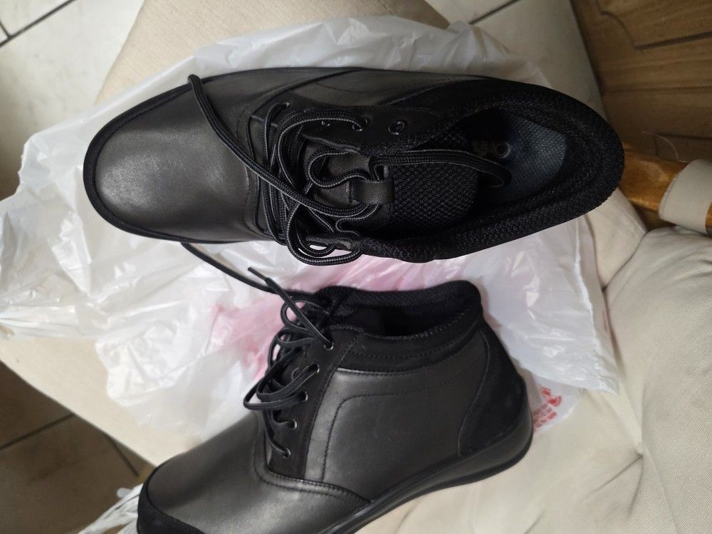 Ortho Feet Black Leather Shoes Cooties Women Size 11.5 D