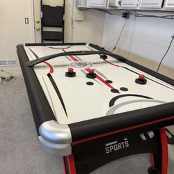 Hockey table works great 