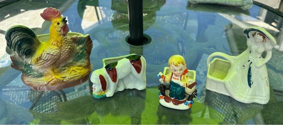 Small vintage planters