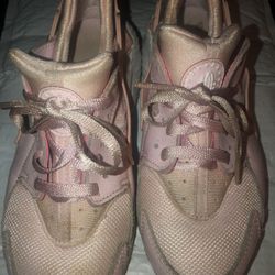 HUARACHES by NIKE Pink   Girls Sneakers Size 2Y