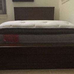 TWIN Bed Low Profile Bed Frame  Includes Quality  Mattress Pottery Barn Brand