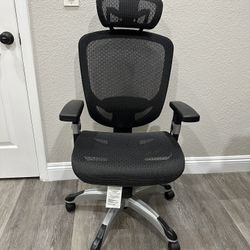 Ergonomic Office Chair Great Deal– Like New