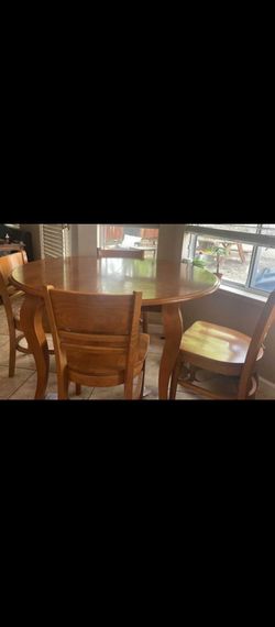 dinning table set and 4 chairs