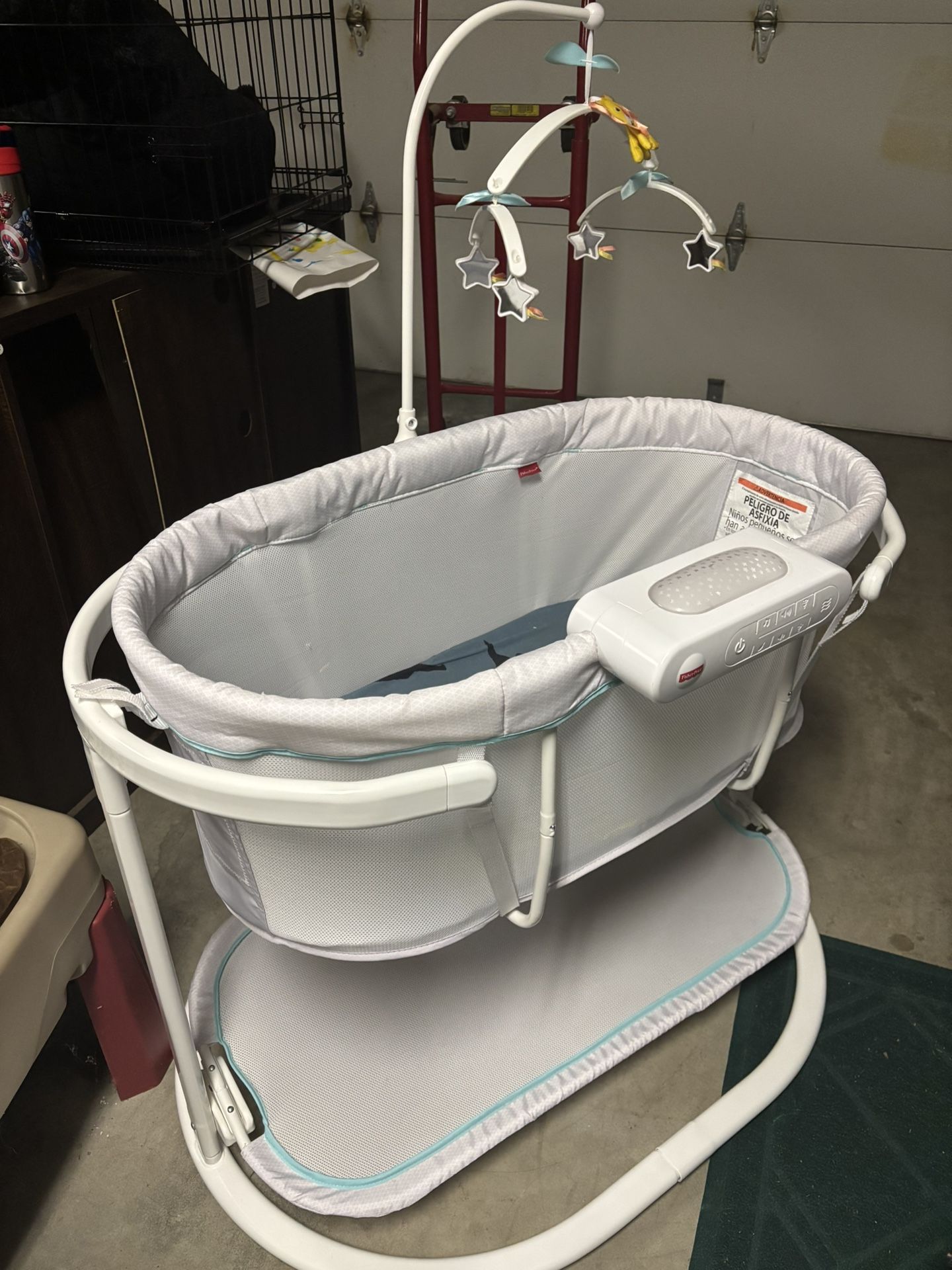 Bassinet With Vibration Music And Light