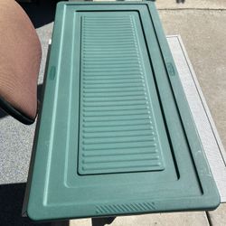 Rubbermaid Storage Container
