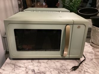Brand New Retro-Style Microwave – $80 FIRM