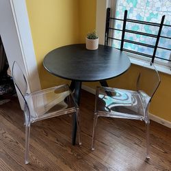 Breakfast Table And Italian Clear Chairs 