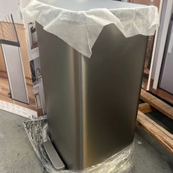 KOHLER 47L STEP TRASH BIN (3 in stock)
