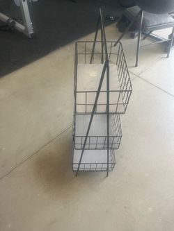 Basket/shelf