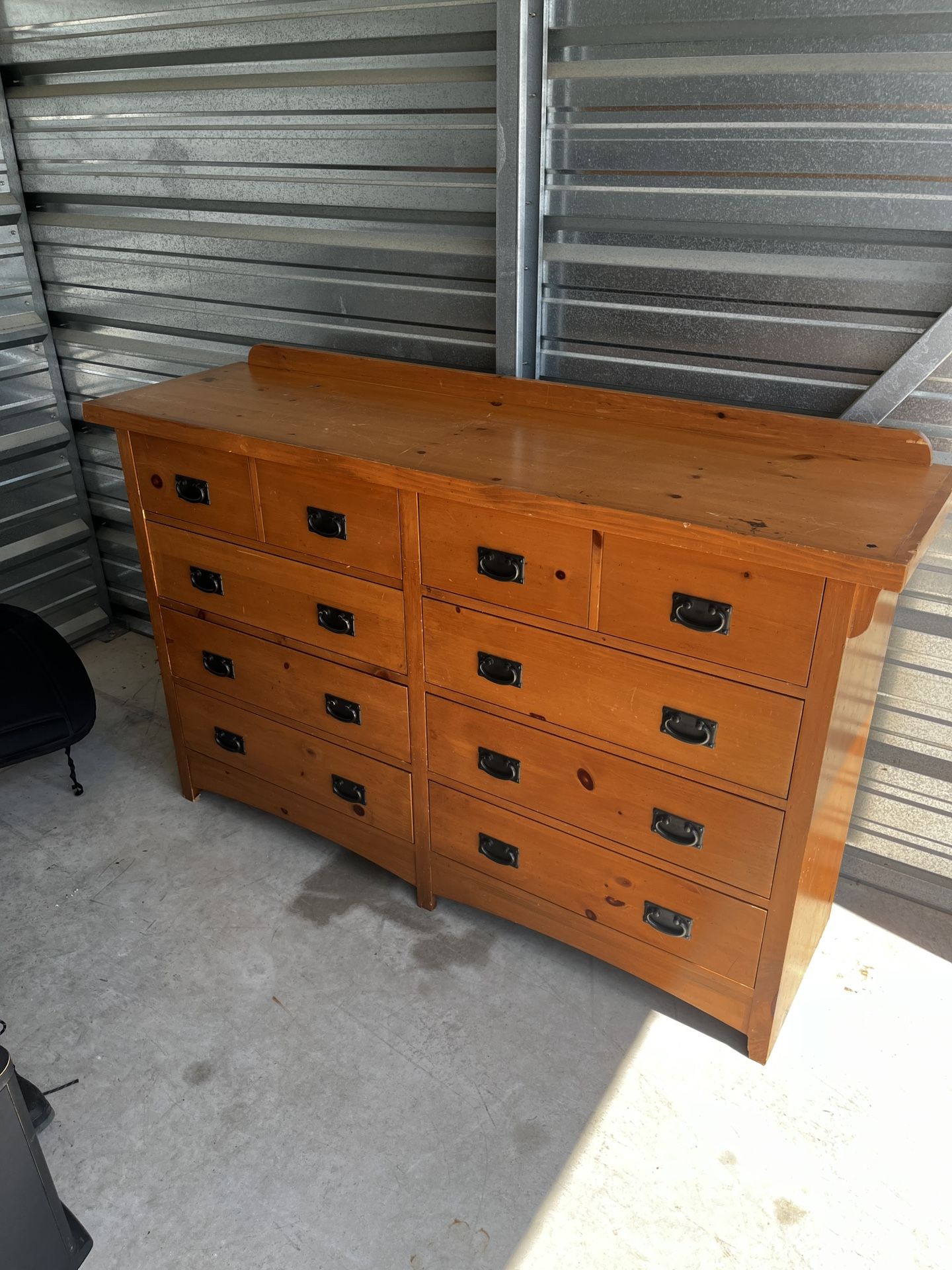 8 Drawer Dresser