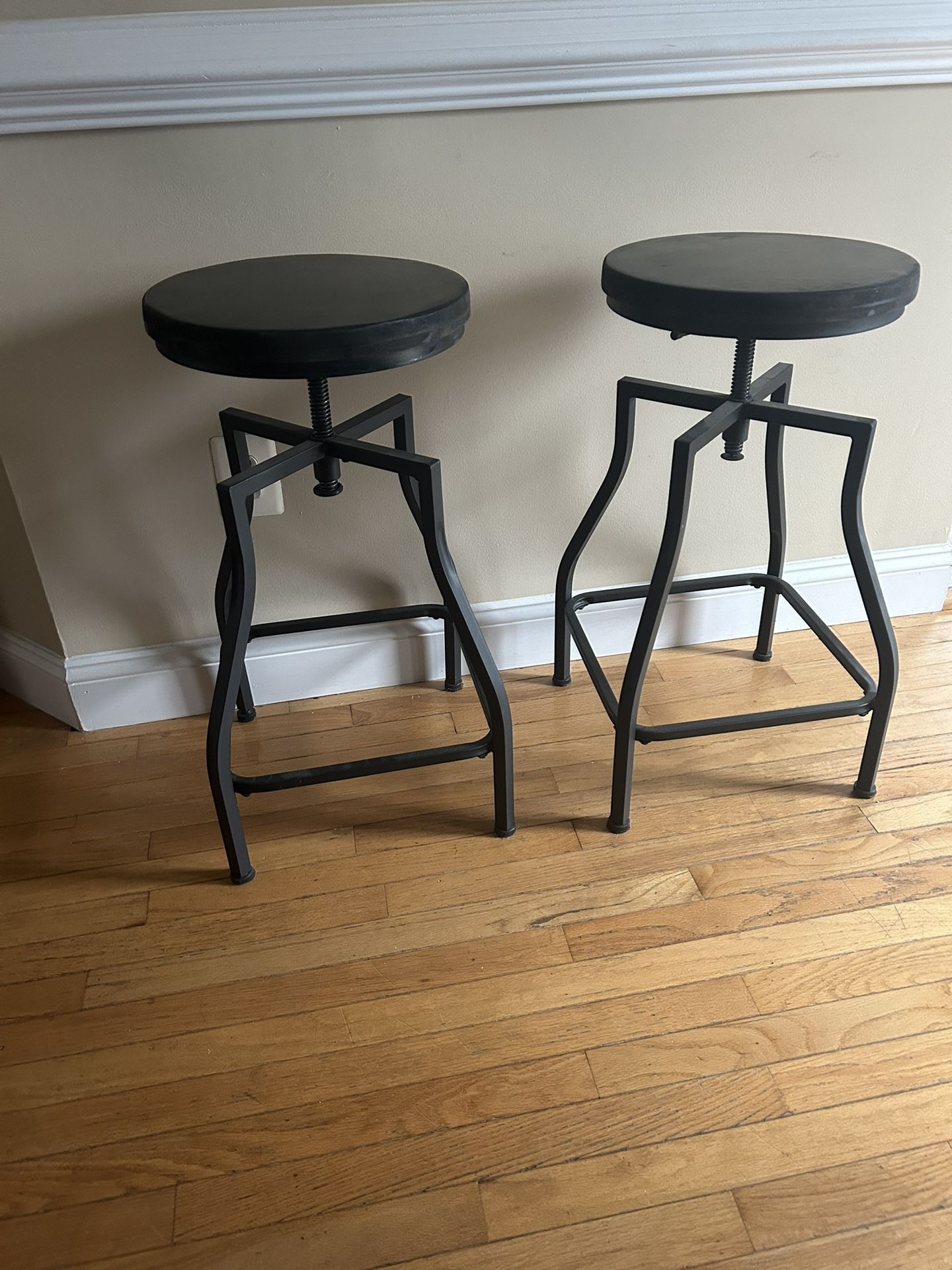 Bar Stools (Swivel and Height Adjustable)