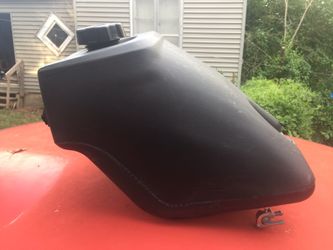 Dirt bike fuel tank