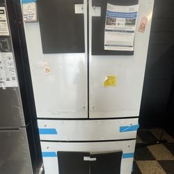 GE Cafe Refrigerator With Water And Ice In Matte White 