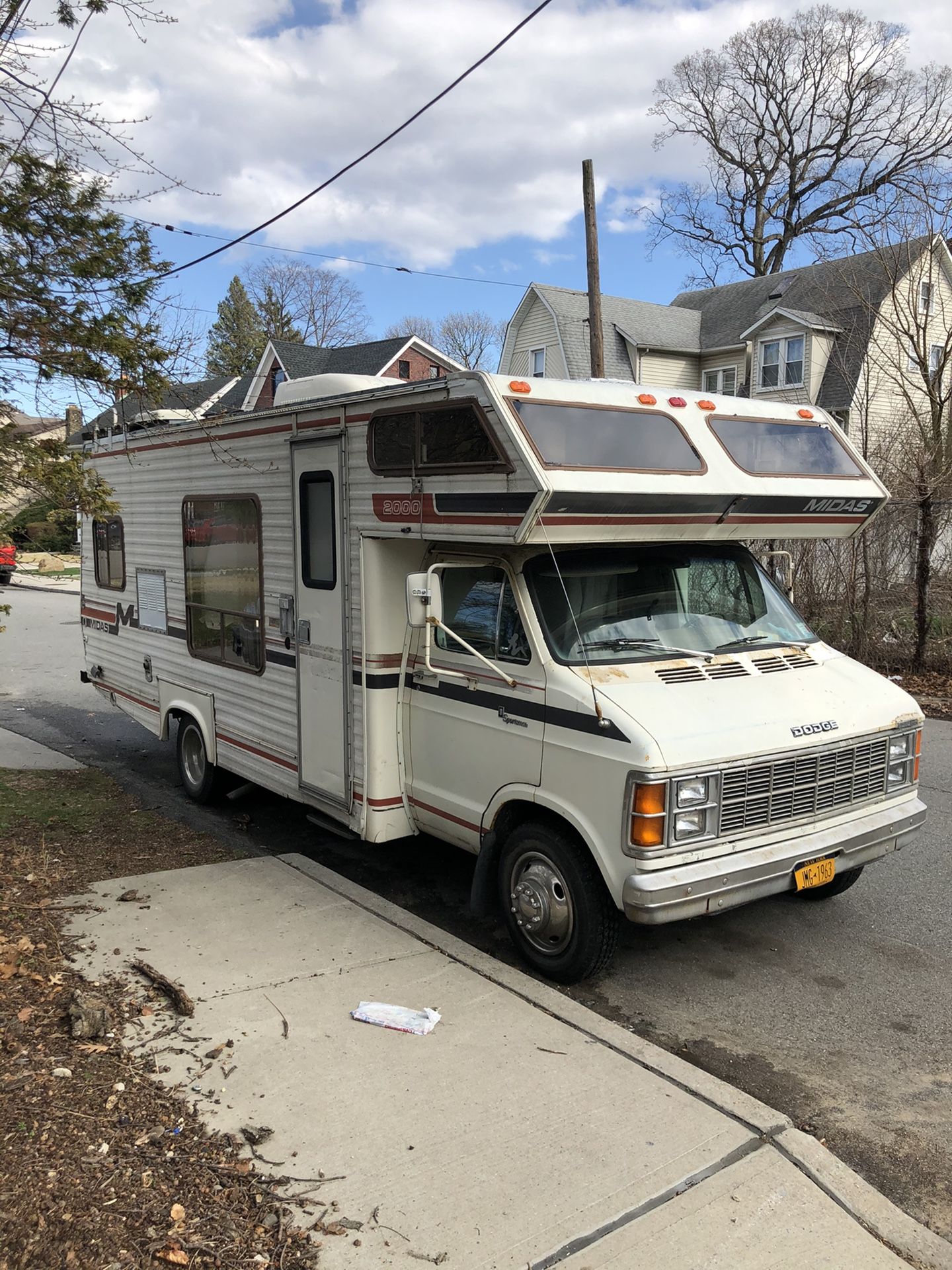 RV MOTORHOME/TRAILER 1981