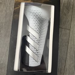 Shin guards Adidas