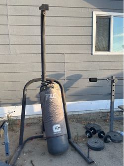 HEAVY PUNCHING BAG AND STAND BUNDLE
