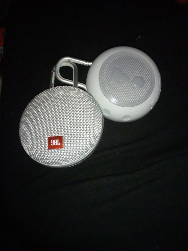 JBL Clip 3 Bluetooth Speaker S